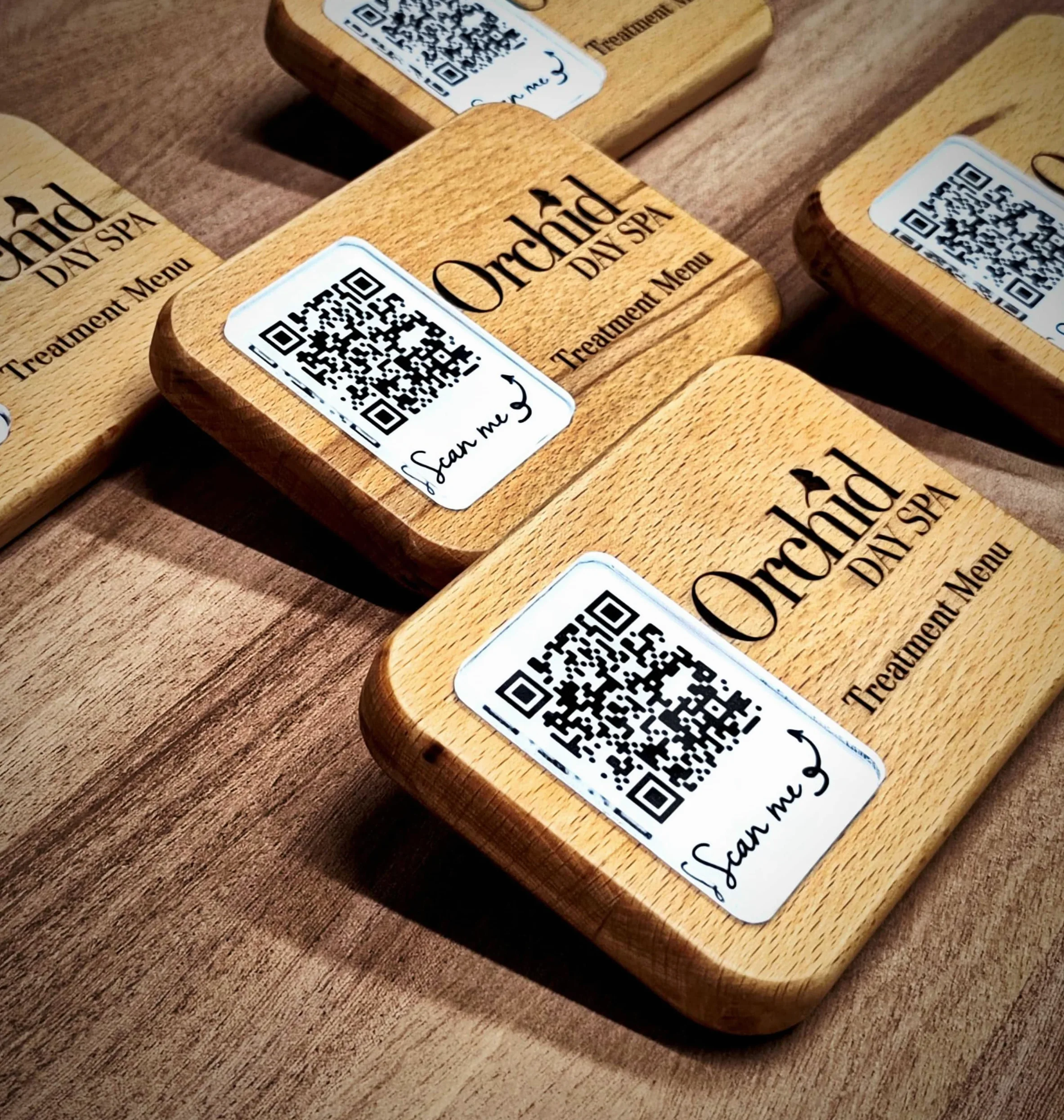 Paquete de 5 carteles de madera acrílica grabados para dejar reseñas de precios menú de pago qr soporte de señal para café, restaurante, tienda