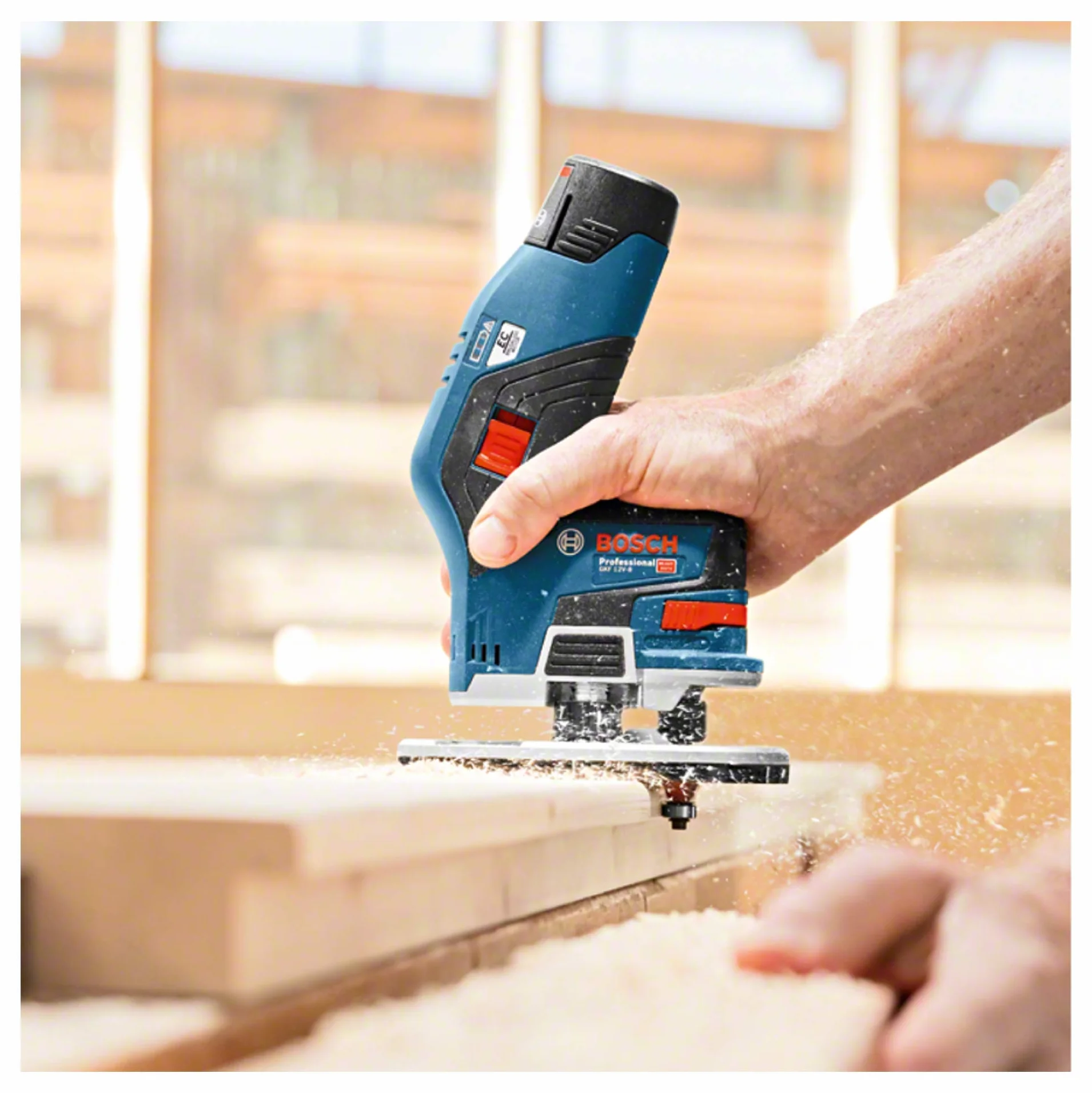 Bosch Professional 12V System fresadora de cantos a batería GKF 12V-8 (mango de la cabeza de fresado: 8 mm, sin batería/cargador)