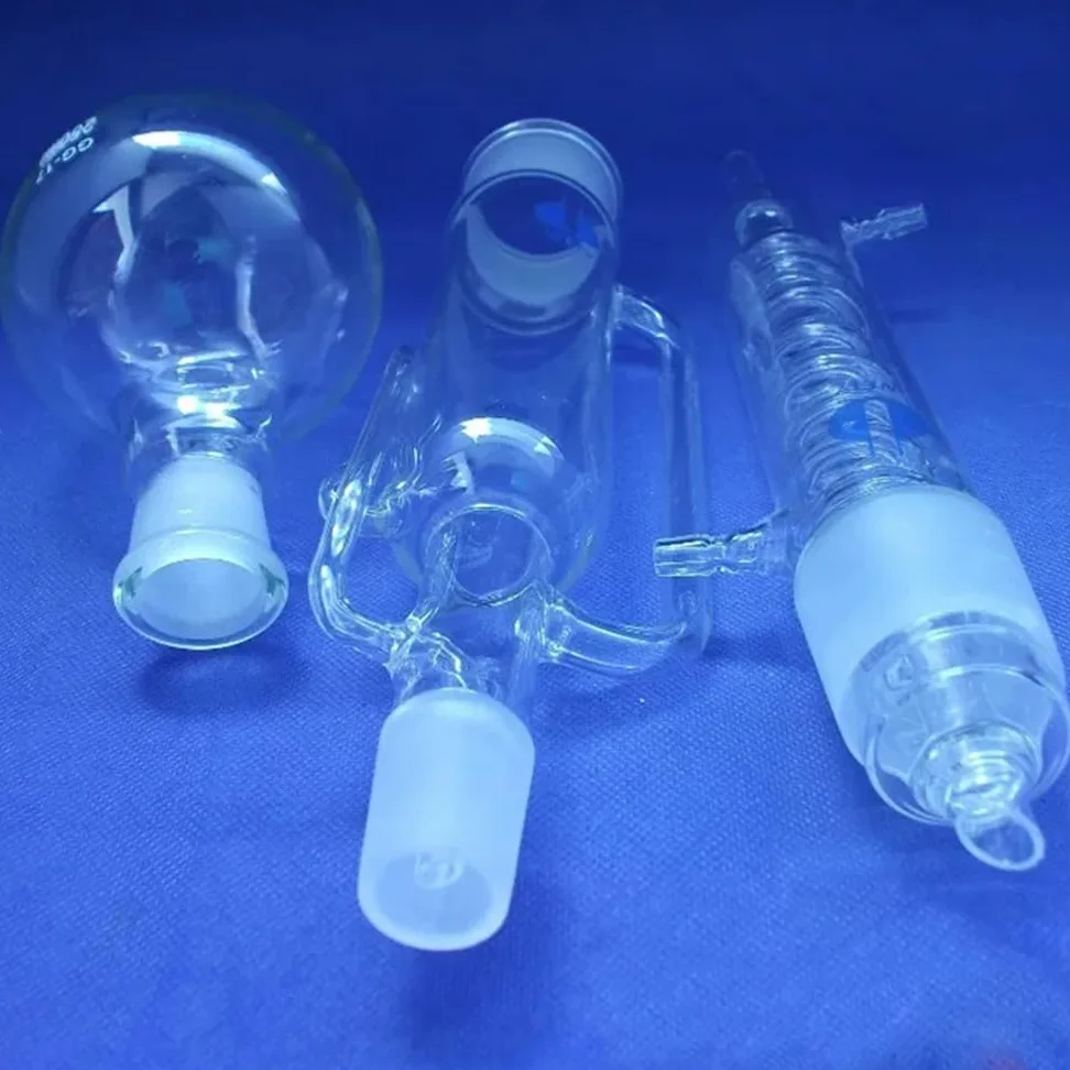 Cristalería de Laboratorio Aparato de vidrio Soxhlet de 250 ml con condensador en espiral y cuerpo extractor. Cristalería de laboratorio.