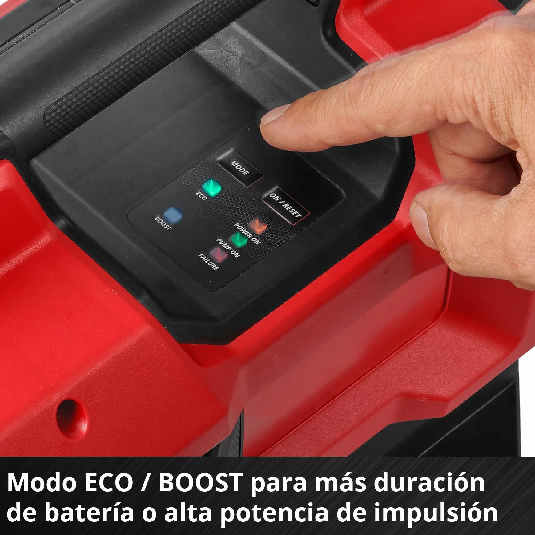 La bomba de jardín automática con batería AQUINNA 18/30 F LED AUTOMATIC de Einhell Power X-Change (18 V, máx. 3000 l/h, altura de impulsión máx. 28 m, función automática, 2 ranuras, sin batería)