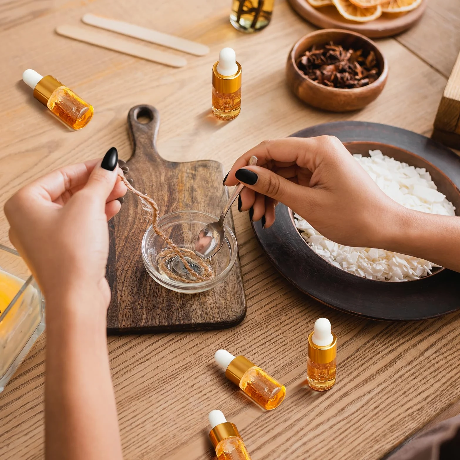 Didaey 200 mini botellas cuentagotas de vidrio, mini botellas cuentagotas de muestra, viales pequeños de muestra con tapa para viajes, aceites esenciales, perfume de muestra líquida cosmética