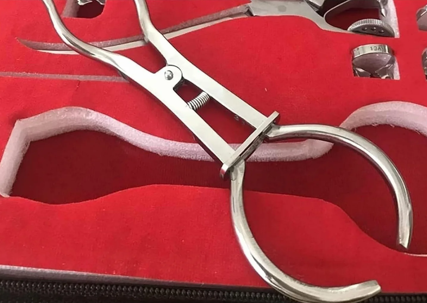 Modelo anatómico humano kit de dique de goma para endodoncia dental con marcos de abrazaderas