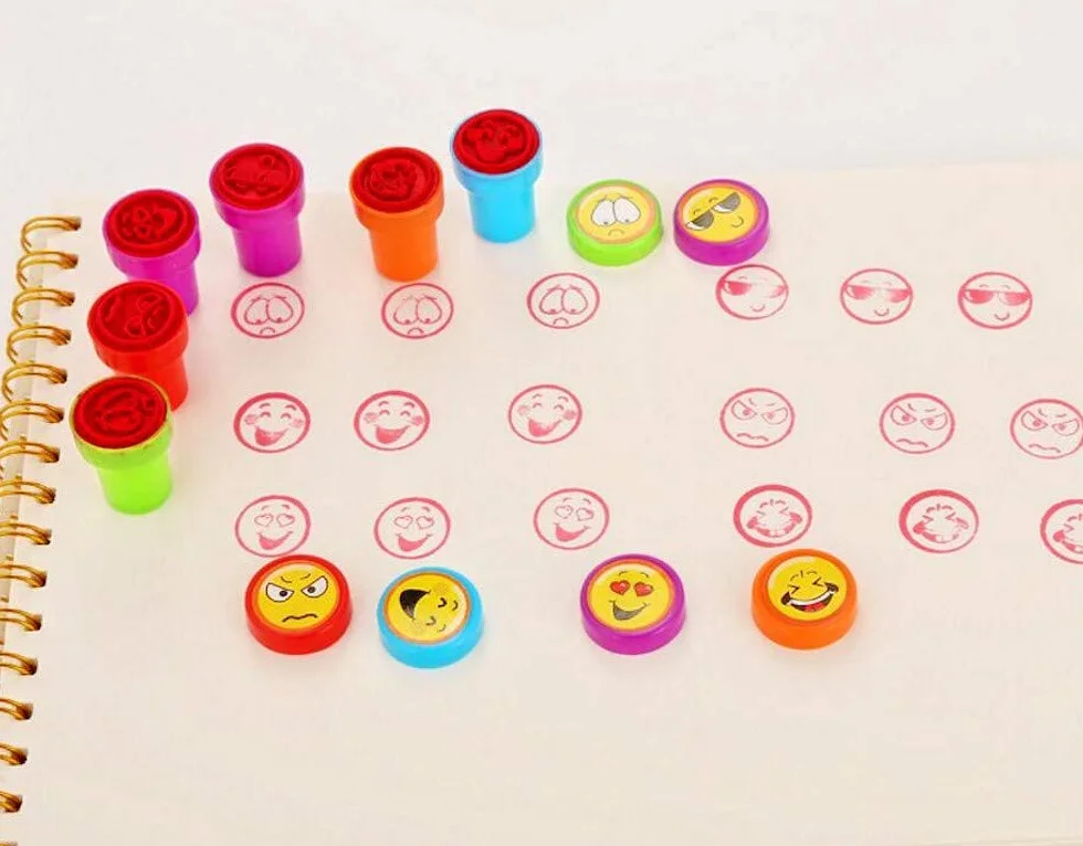JZK 36x Emoticon Emoji Sellos de Tinta para niños Sello Conjunto estampadora Auto entintadora