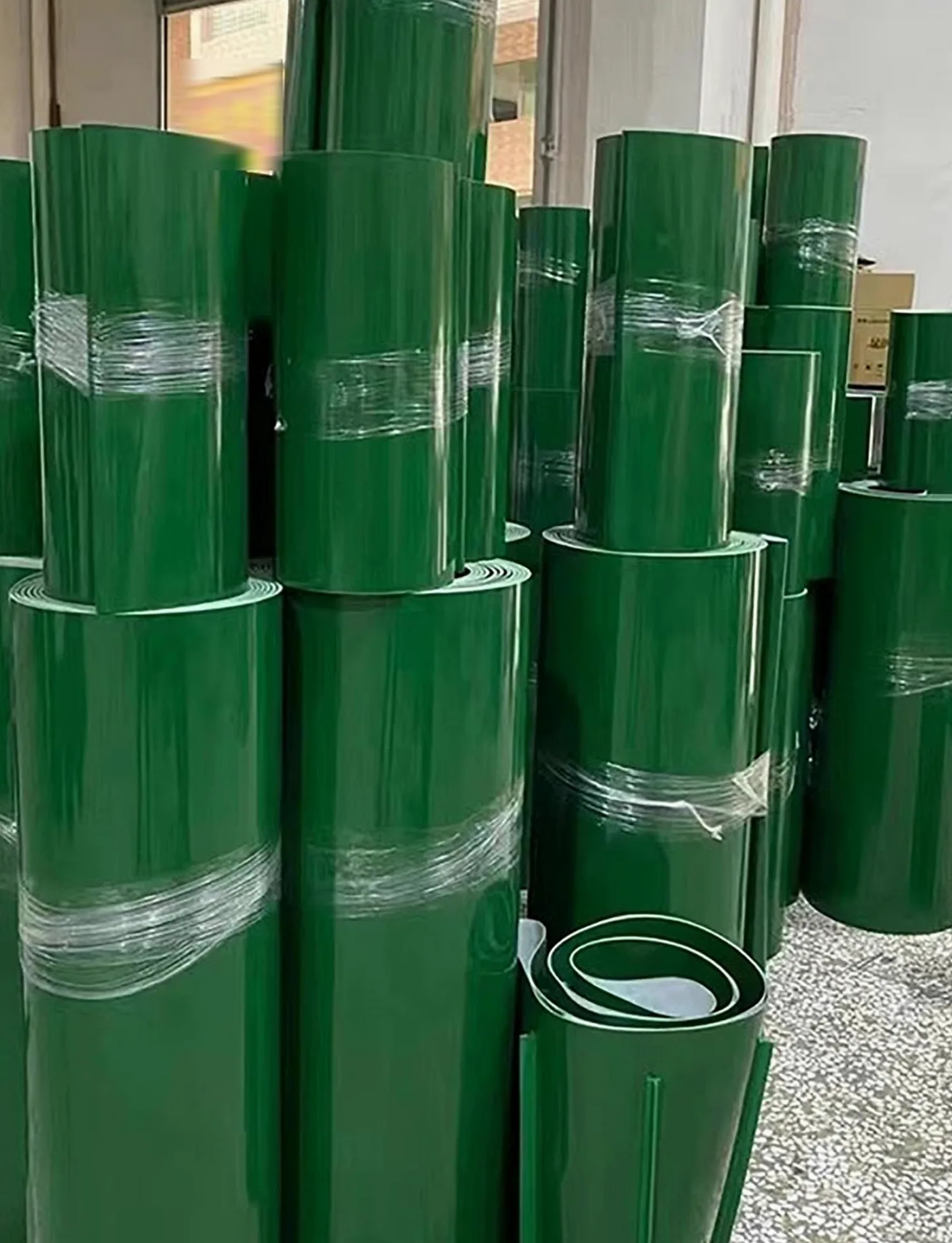 Cinta transportadora de PVC verde de 5 mm de grosor, varios tamaños (40 x 120 cm), duradera, flexible, ideal para uso industrial y doméstico, material resistente, aplicaciones versátiles
