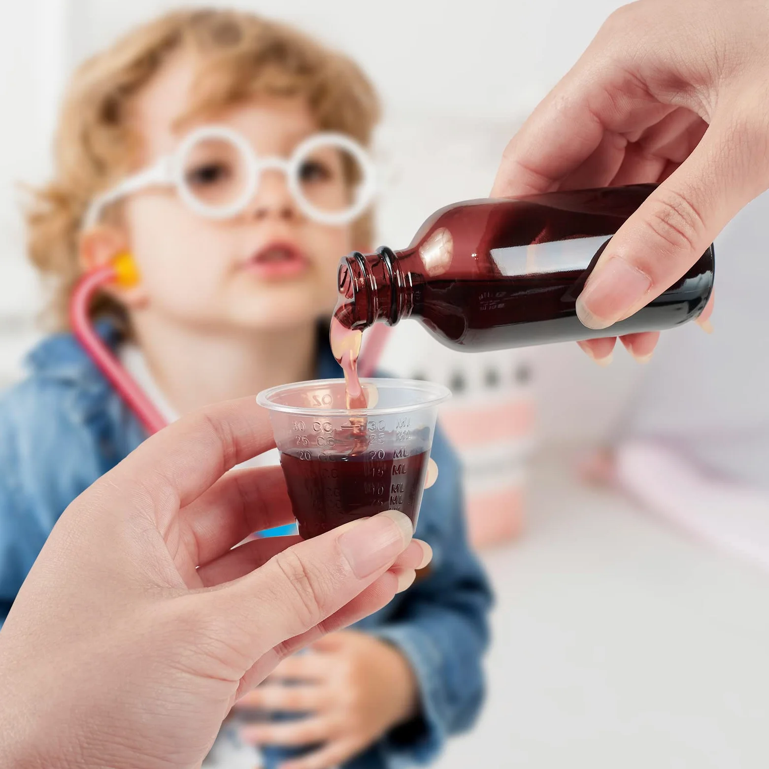 Paquete de 1000 vasos desechables para medicina (1 onza), tazas medidoras de plástico médico para fines médicos, o mezclar y medir resina, epoxi, artes y manualidades, pintura, cocina
