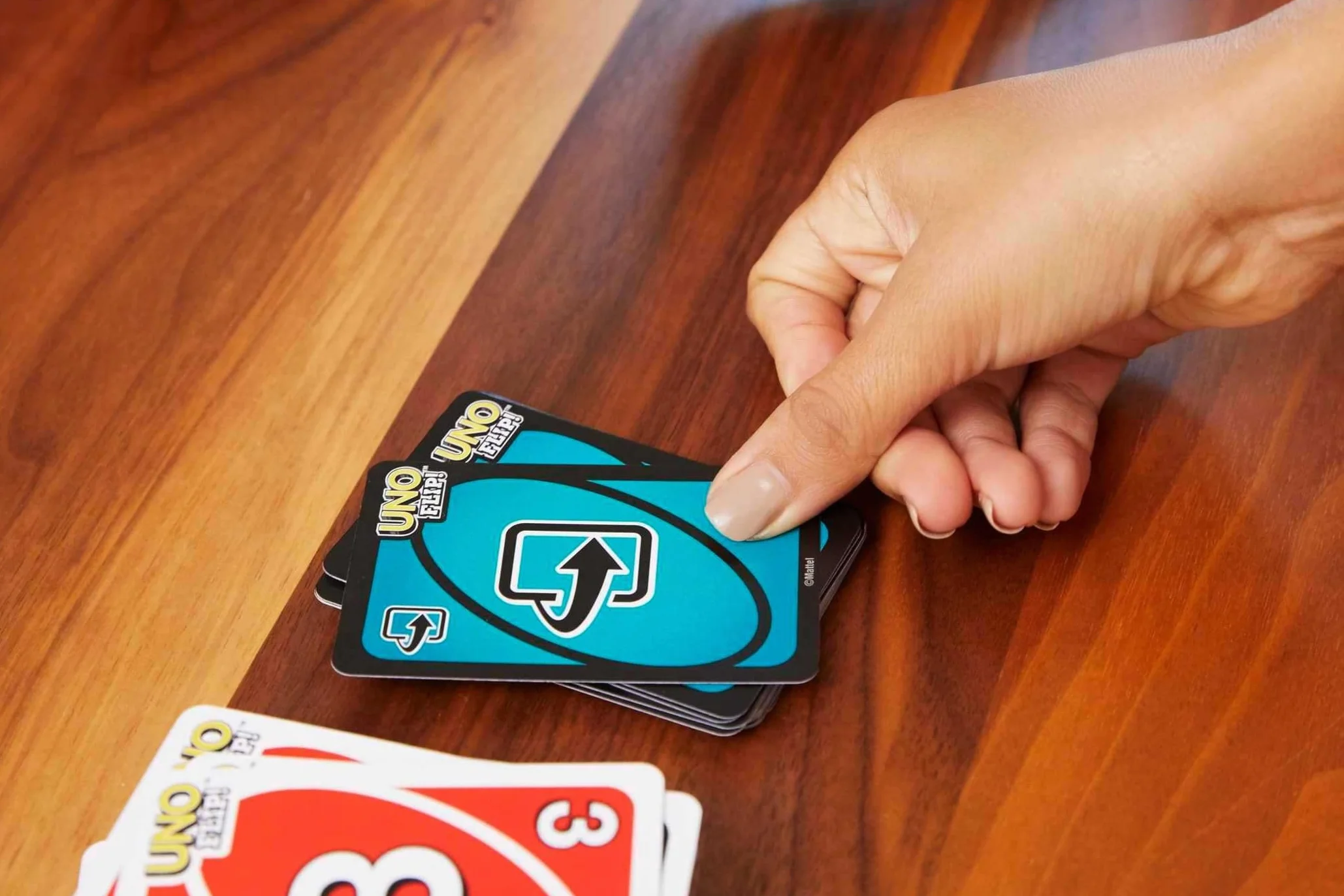 Mattel Games UNO Flip! Juego de Cartas en Lata para niños +7 años