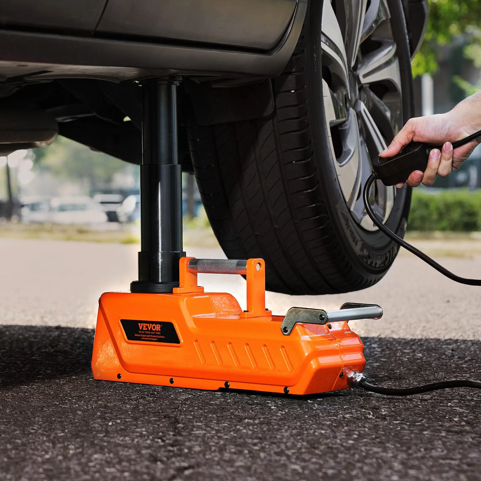 VEVOR Gato Eléctrico para Automóvil, 15 Toneladas, Gato de Tijera Eléctrico Ajustable con Gran Capacidad de Carga, Doble Potencia de 12 V con Luz LED, para Sedán, SUV, Camión, 410 x 130 x 205 mm