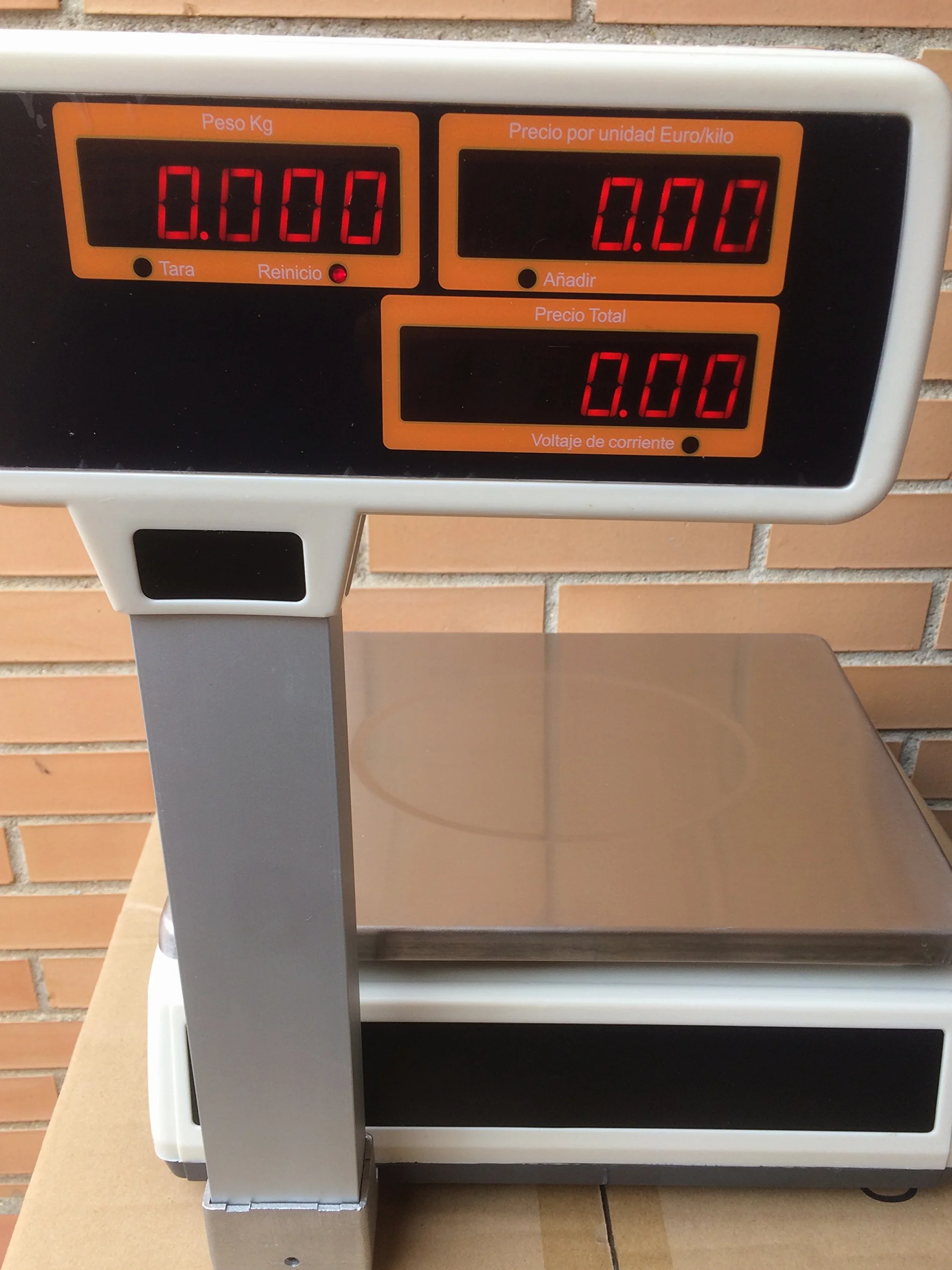 BASCULA TORRE CON TICKET 1000 PLU
