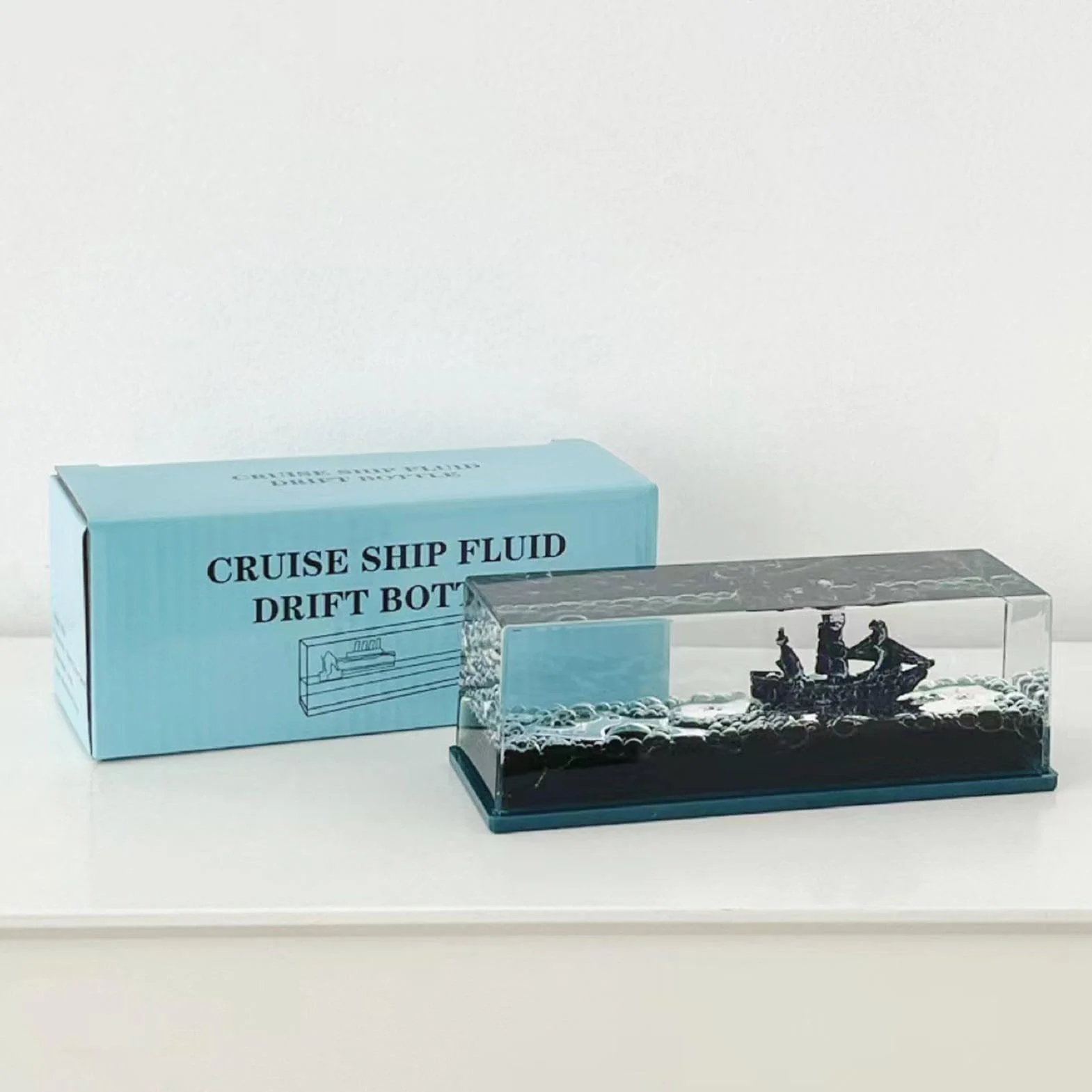 Barco de crucero fluido que nunca se hunde, modelo de escritorio, adorno acrílico para decoración del hogar