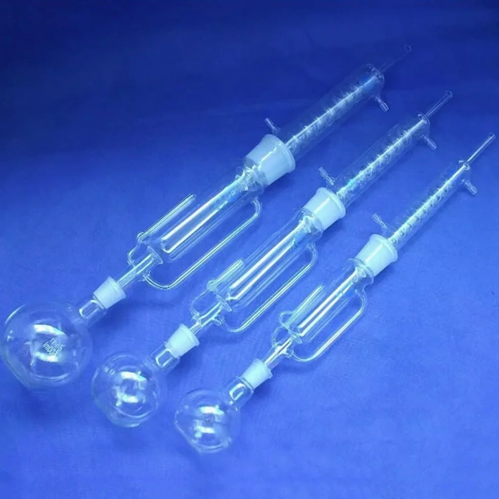 Cristalería de Laboratorio Aparato de vidrio Soxhlet de 250 ml con condensador en espiral y cuerpo extractor. Cristalería de laboratorio.