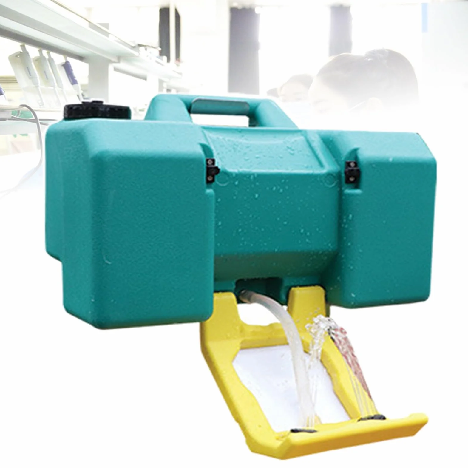 Estación lavaojos de emergencia, estación lavaojos portátil, kit de lavado de ojos montado en la pared for emergencias, diseño integrado de doble boquilla de gran capacidad de 8 gal/30 l