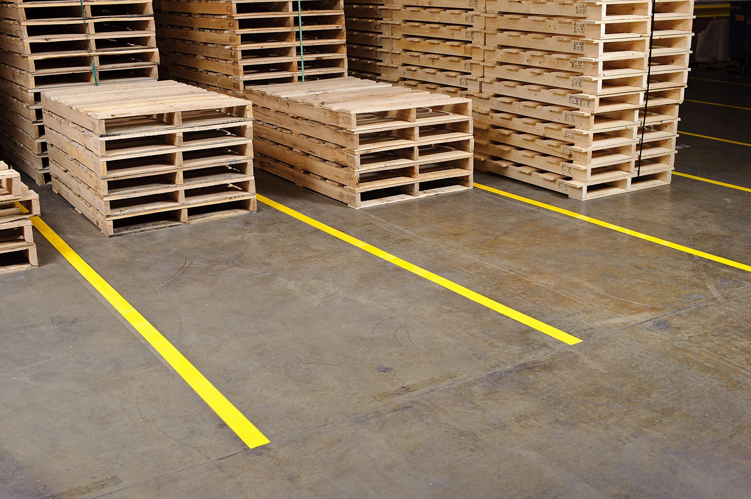 Brady Toughstripe - Cinta de color sólido, 76,20 mm x 30,48 m, color amarillo