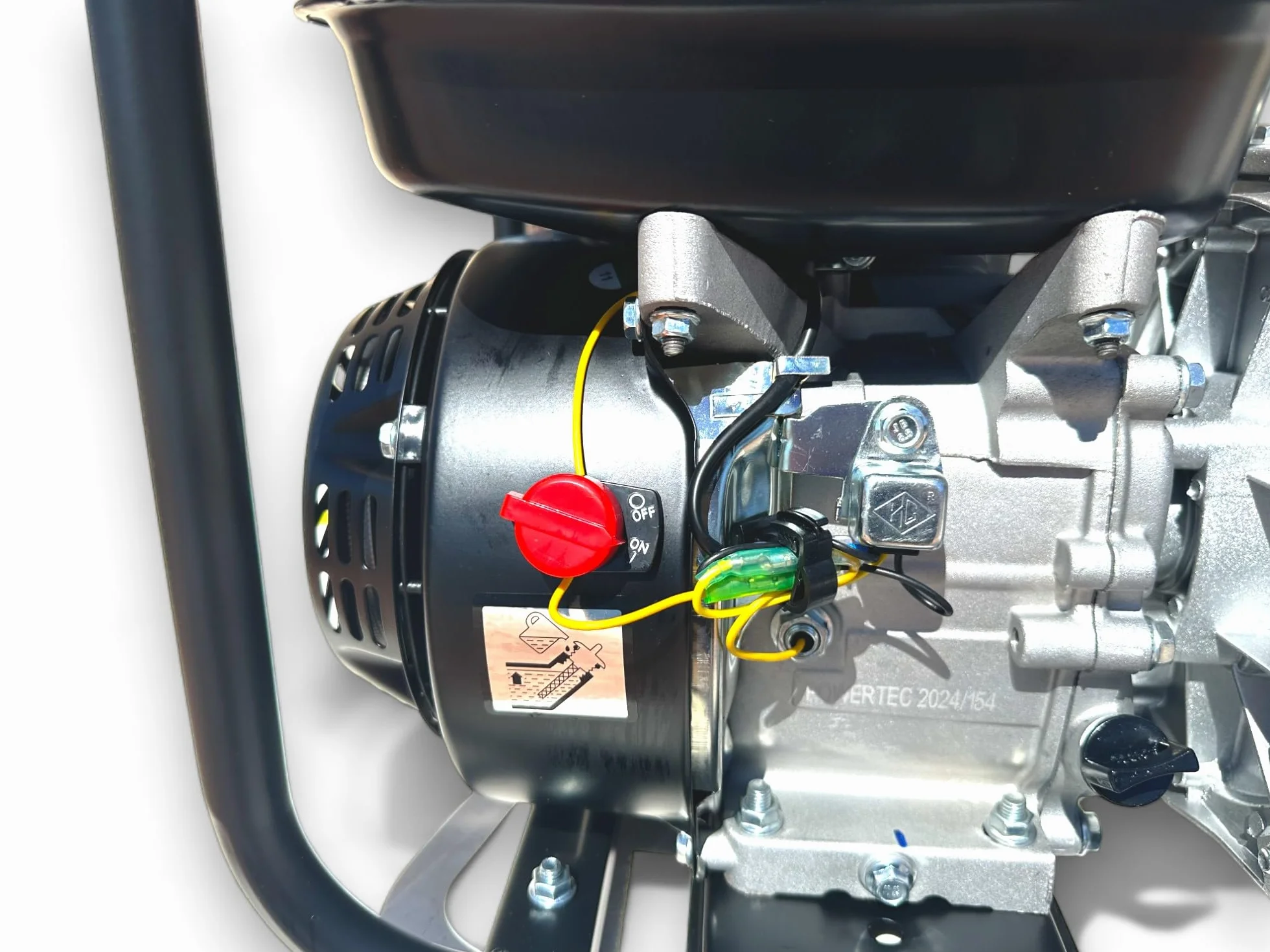 BOMBA DE AGUA GASOLINA CON MOTOR DE 4 TIEMPOS, 163cc CONEXION 50mm 30.000 LITROS POR HORA