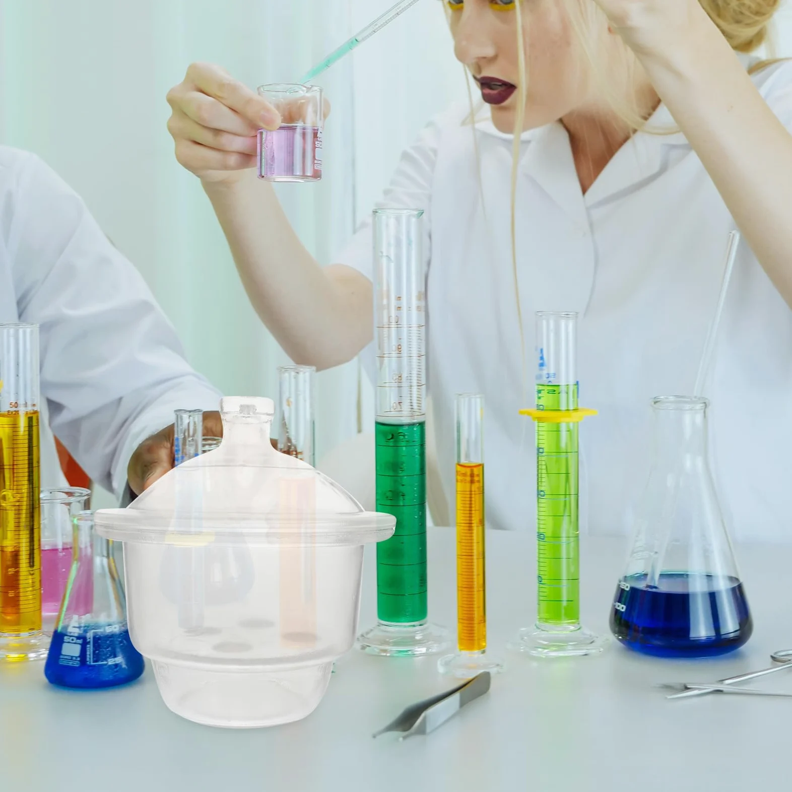 Botella Desecadora de Vidrio Transparente 150mm para Laboratorio | Experimentos y Presentaciones Científicas, Desecador de Laboratorio, Formato Portátil, Operación Cómoda