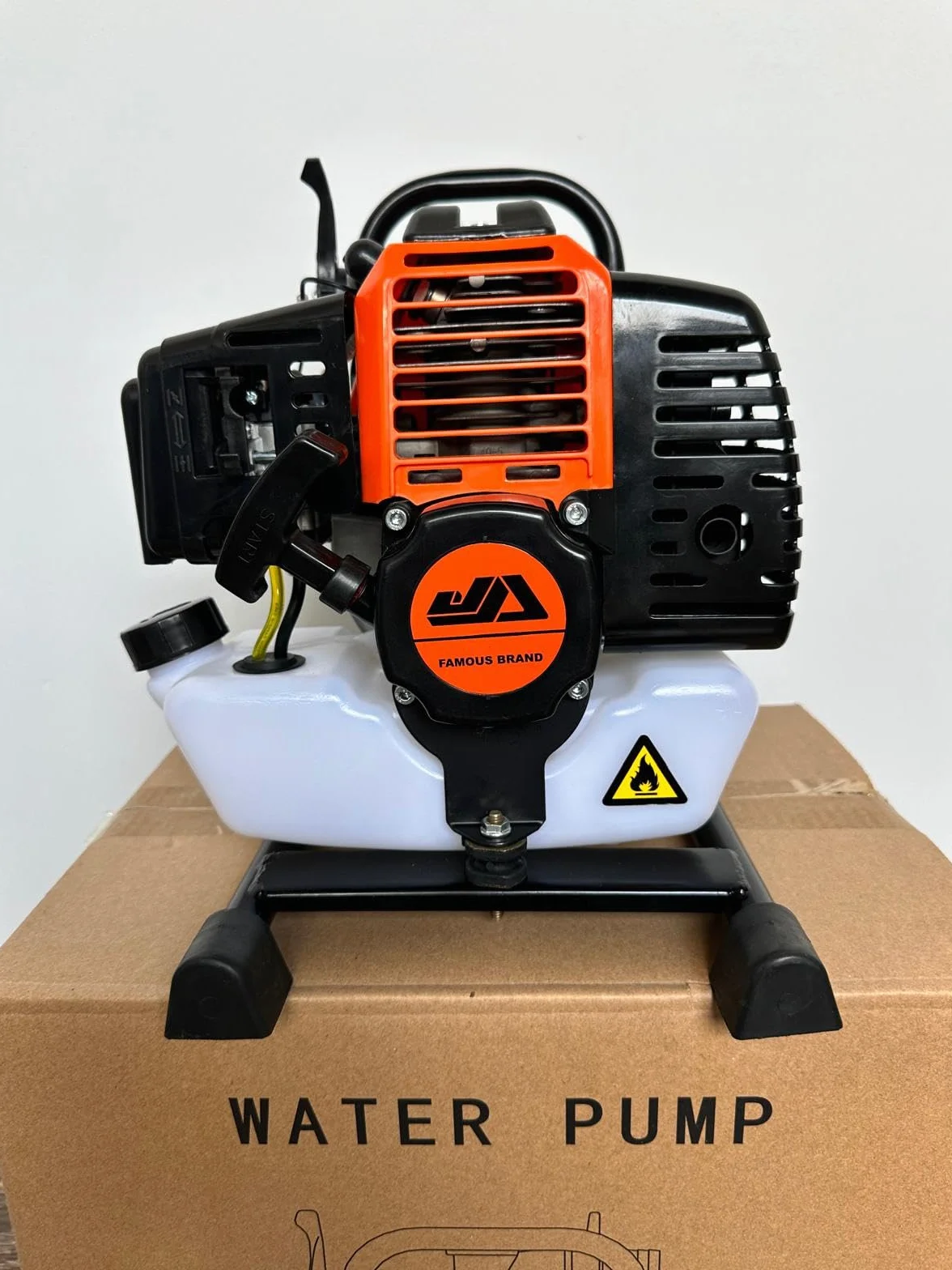 MOTOBOMBA DE GASOLINA PARA RIEGO AGRICOLA, Modelo: QGZ25-6-20C