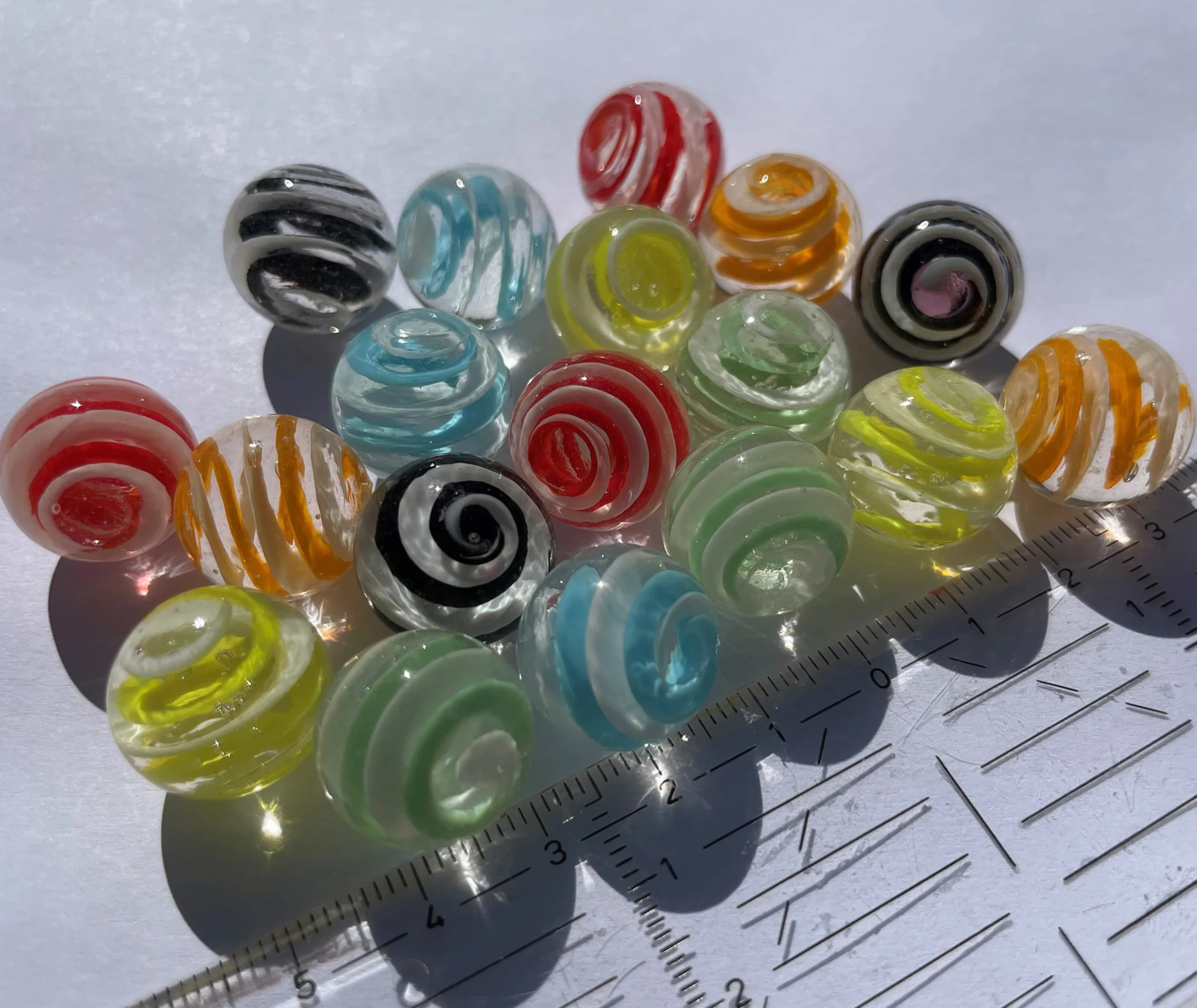FAIRY TAIL & GLITZER FEE 18 bolas de cristal sopladas a mano 16 mm canicas multicolor azul rojo amarillo