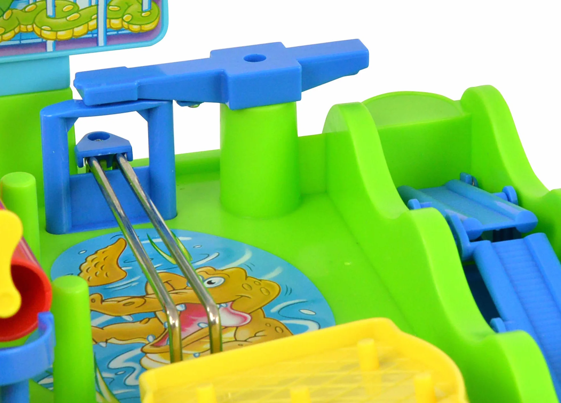 TOMY Screwball Scramble Classic Retro Children's Preschool Action Board Game Puzzle Family Game for 5-9 Year Old Boys Girls