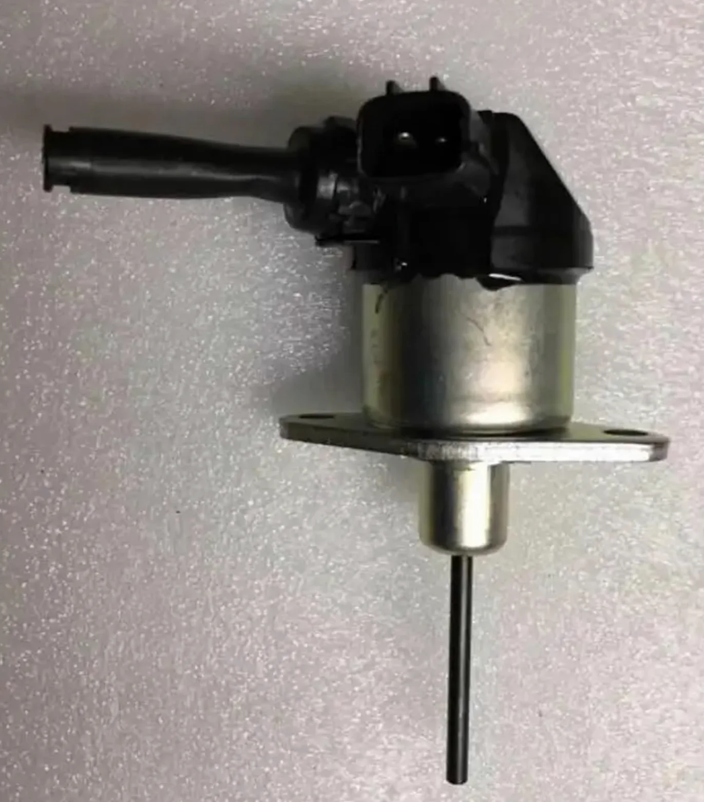 Apagado de solenoide de parada de combustible 1A021-60017 1A021-60015 12V for cortacésped de Tractor motor D1503 V2003 V2203 V2403 D1703 D1803