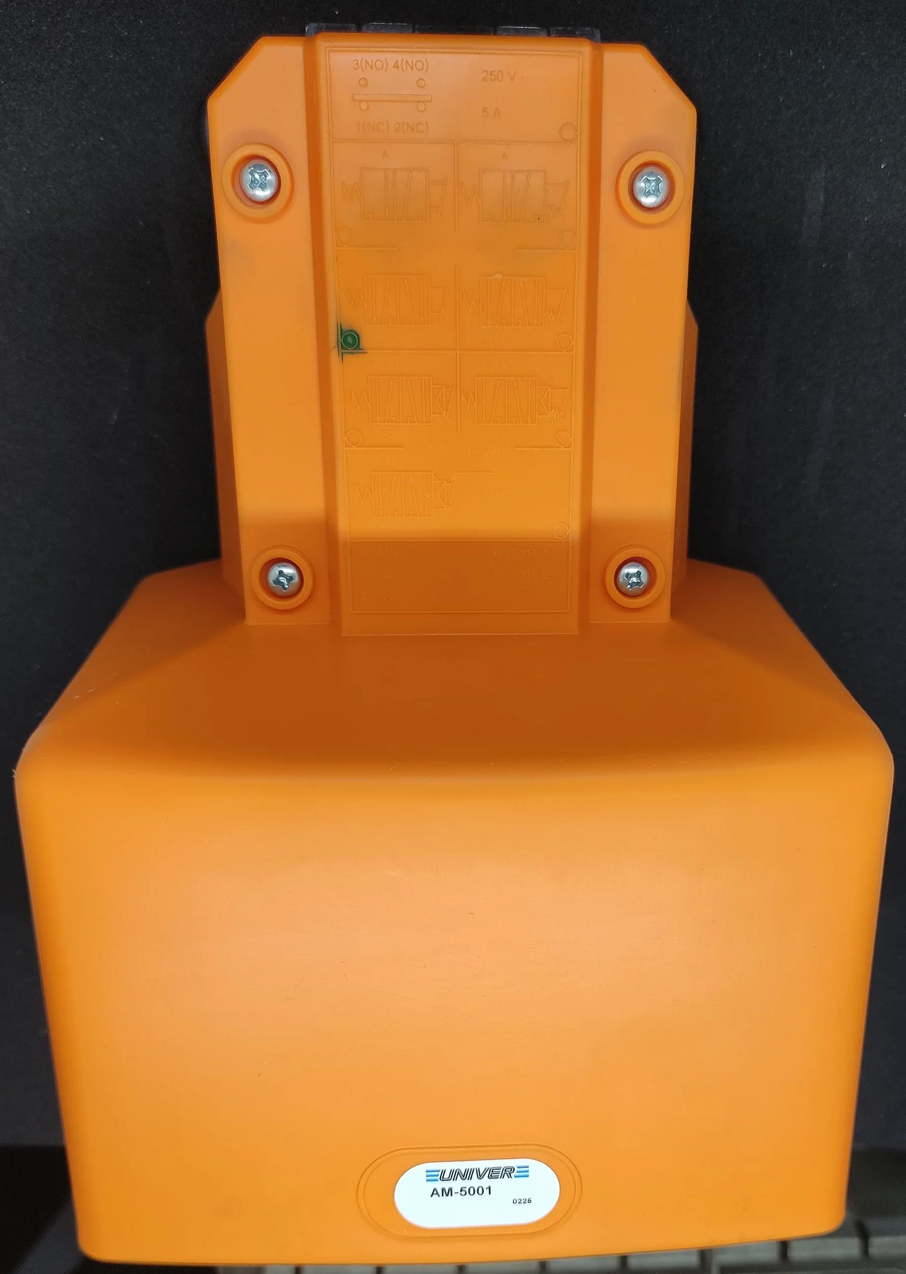 AM-5001 UNIVER Pedal neumático 5/2