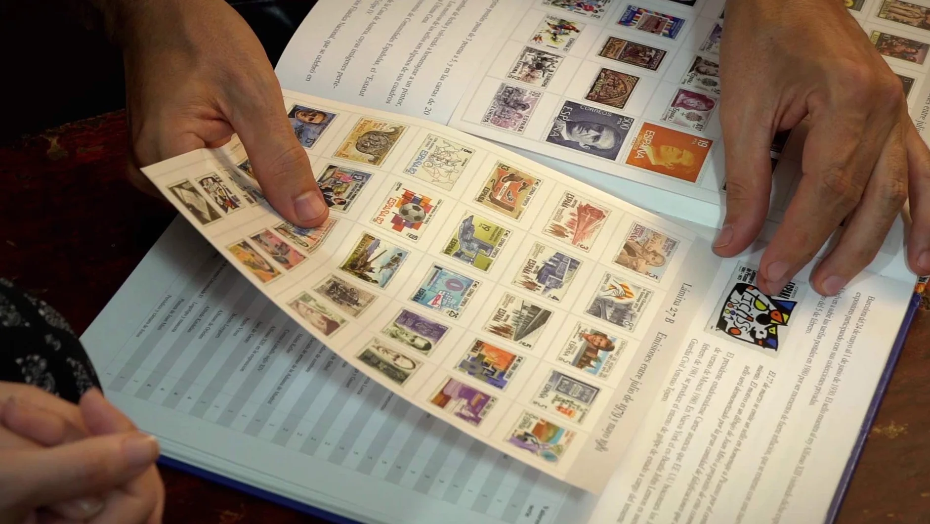 Todos los Sellos de la Peseta. 2.358 sellos con libro archivador. Fiel reproducción de todos los sellos emitidos en pesetas, desde 1872 hasta 2000