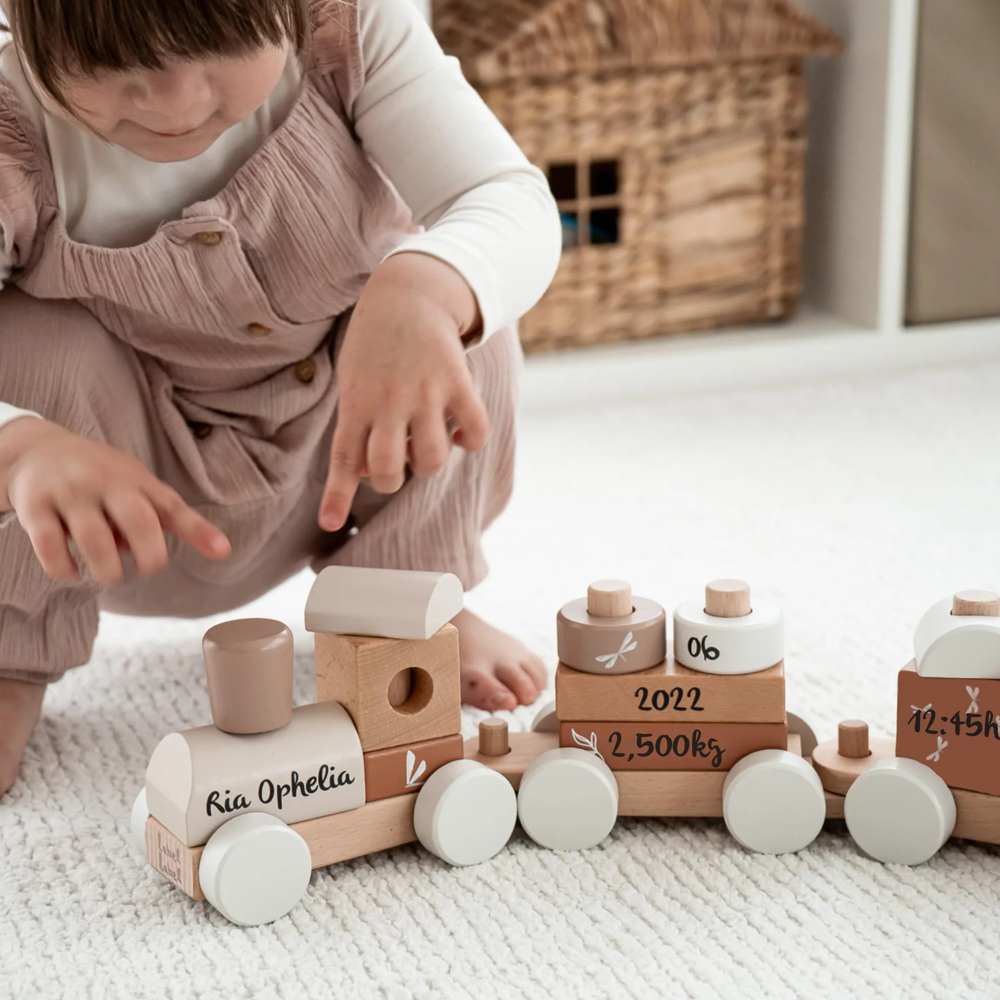 Personalizable Tren Apilable de Madera Nougat 14 Piezas Motricidad Fina Encaje de Formas 18 Meses con Nombre Label Label
