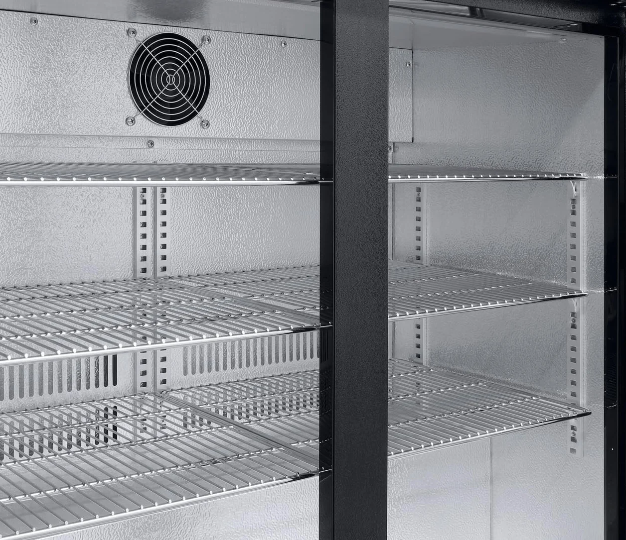 METRO Professional Refrigerador de bebidas GBC3002, 198 L, 90 x 53 x 86.5 cm, 160 W, Negro