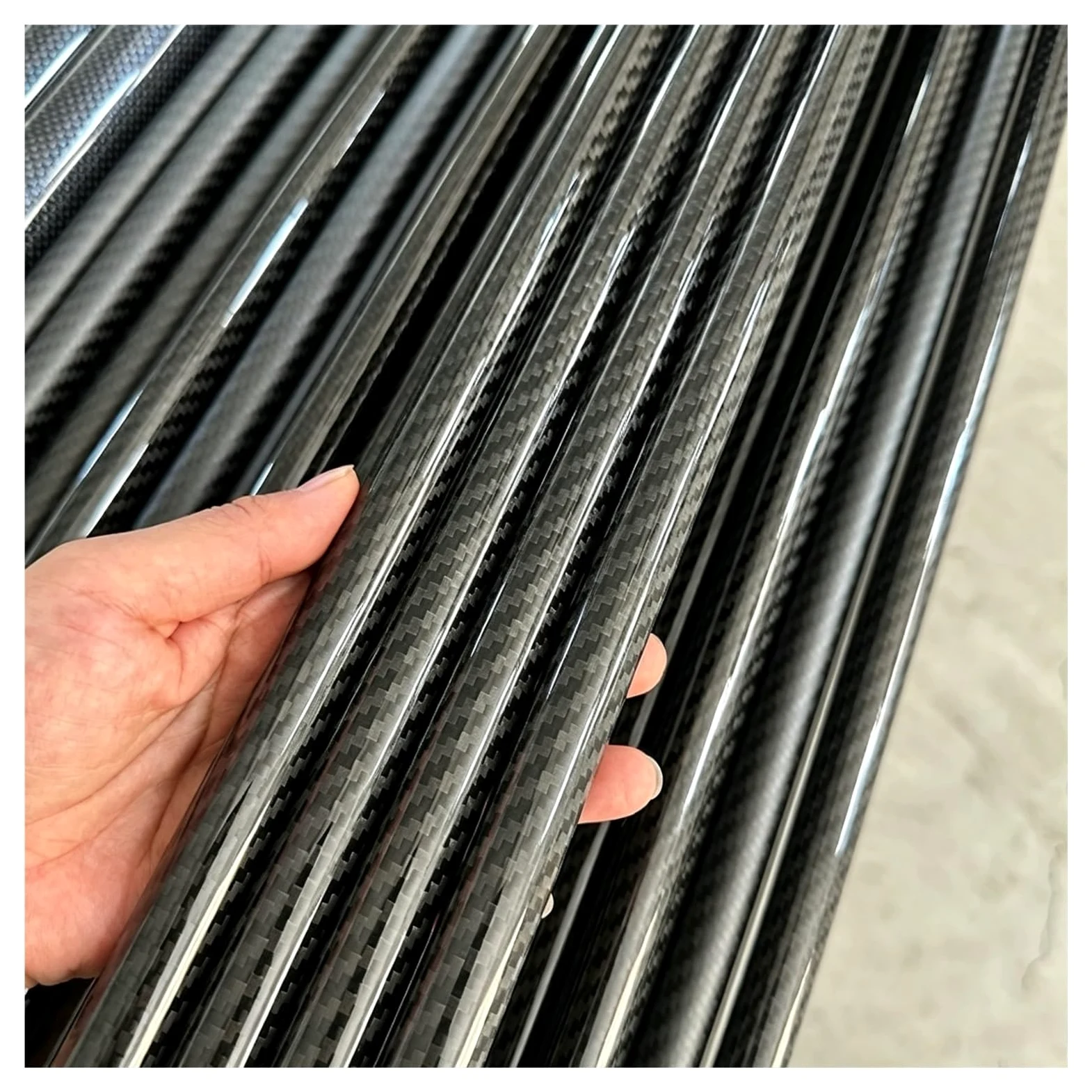 Tubo De Fibra De Carbono Tubo Redondo De Fibra De Carbono Recortable De 1000 Mm | Tubo Redondo Ligero De Fibra De Carbono Compuesto Para Equipos Deportivos/manualidades/cometas(49x47x1000MM)