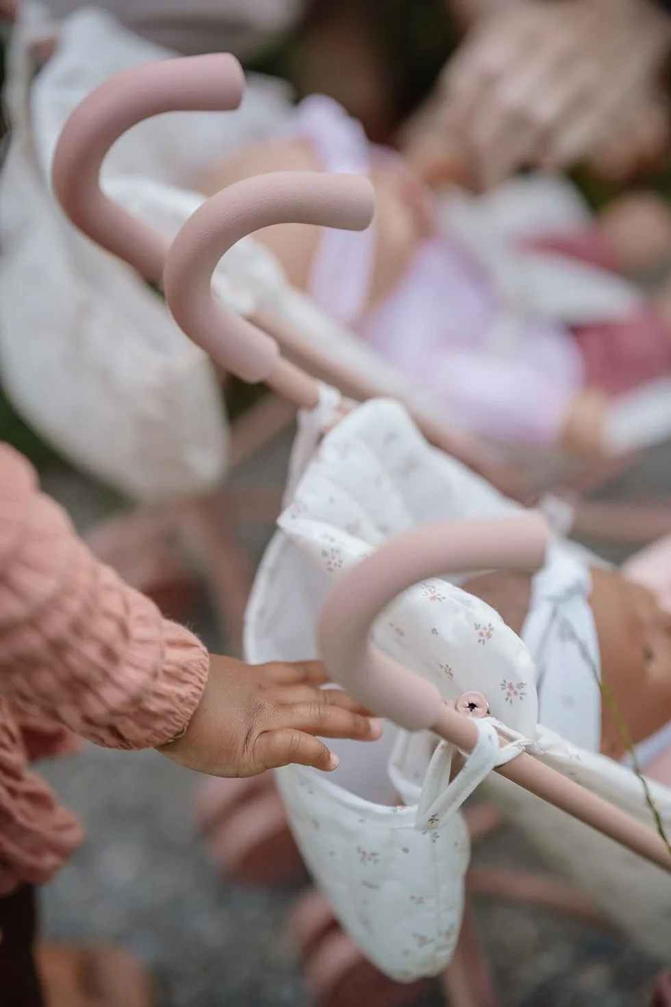 Little Dutch Cochecito plegable de metal para muñecas 33-46 cm blanco rosa