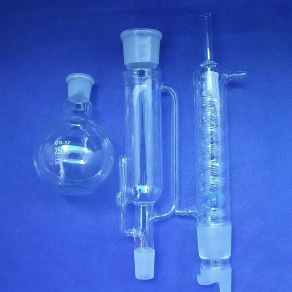 Cristalería de Laboratorio Aparato de vidrio Soxhlet de 250 ml con condensador en espiral y cuerpo extractor. Cristalería de laboratorio.