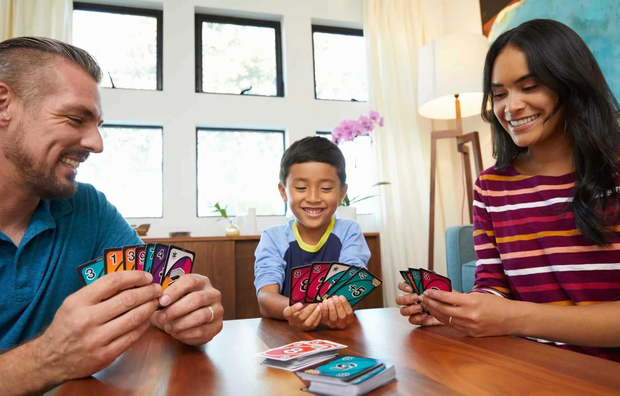 Mattel Games UNO Flip! Juego de Cartas en Lata para niños +7 años