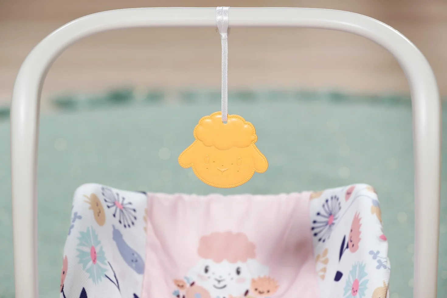 Baby Born Asiento de Coche para muñecas 36 cm 43 cm diseño Floral asa Transporte Ajustable arnés 3 Puntos