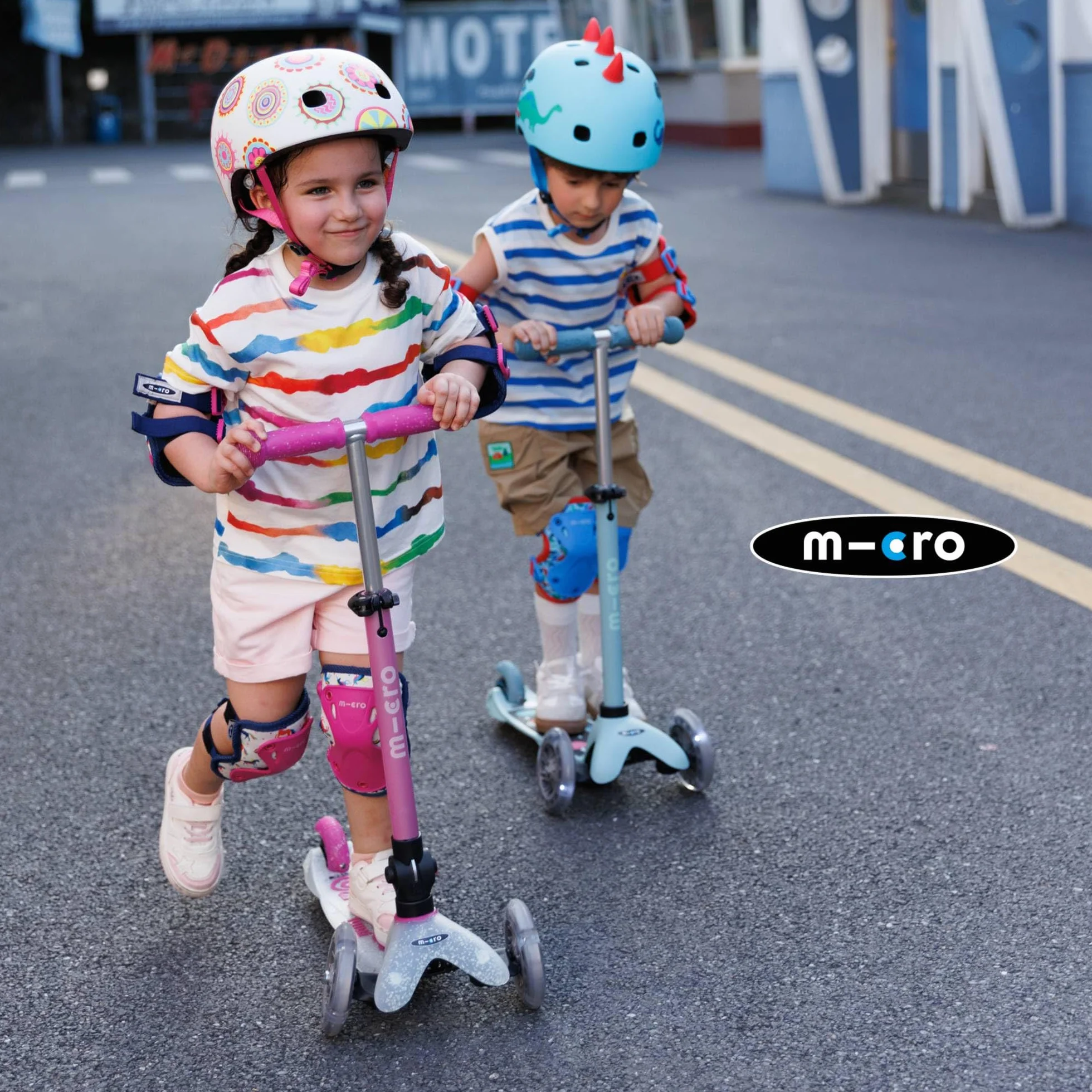 Micro Mini Micro Deluxe LED Patinete 3 Ruedas Plegable con Ruedas Iluminadas LED y Rodamientos ABEC9 Manillar Regulable Altura 2-5 años