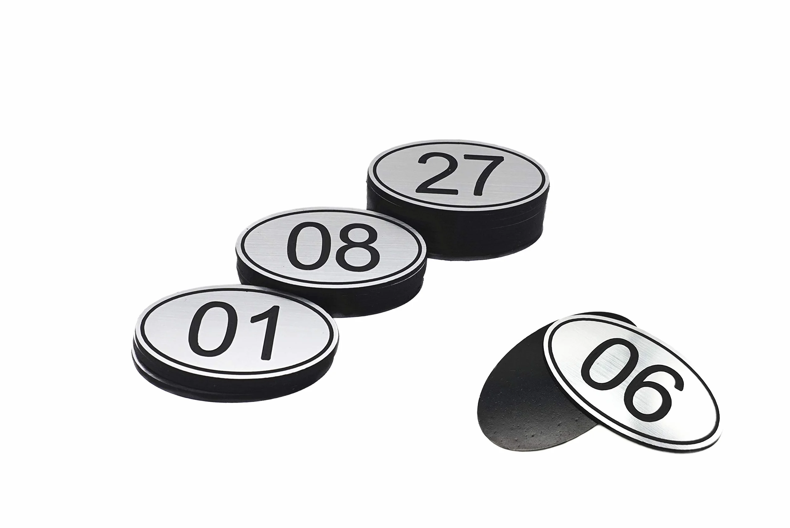 PlayCool Números de mesa ovalados de ABS grabados 30 mm x 50 mm 1-100 plateado para pubs restaurantes