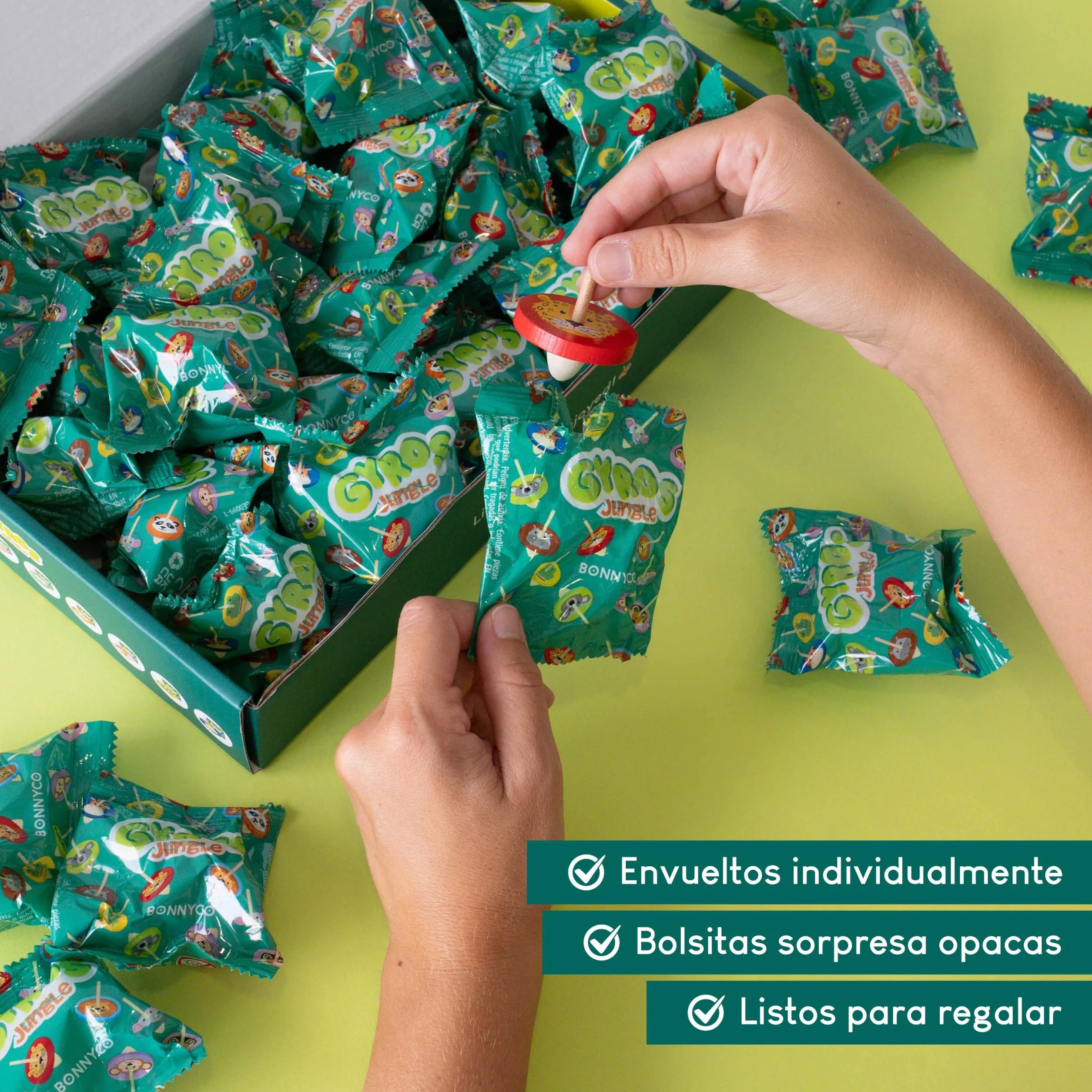 BONNYCO Peonza Madera Animales Jungla, Pack 40 Regalos Cumpleaños Niños