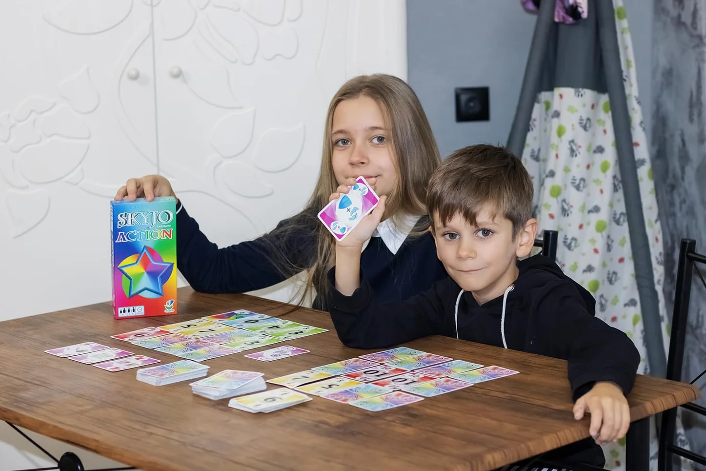 SKYJO Action de Magilano: Juego de Cartas para Niños y Adultos