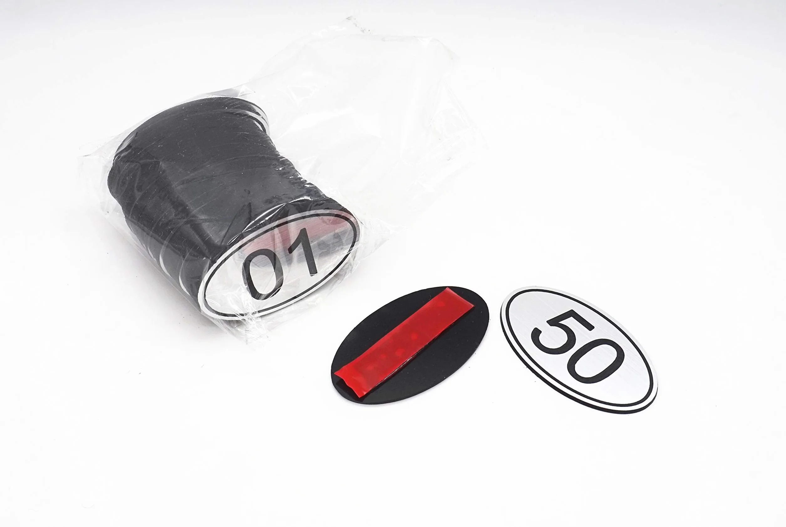PlayCool Números de mesa ovalados de ABS grabados 30 mm x 50 mm 1-100 plateado para pubs restaurantes