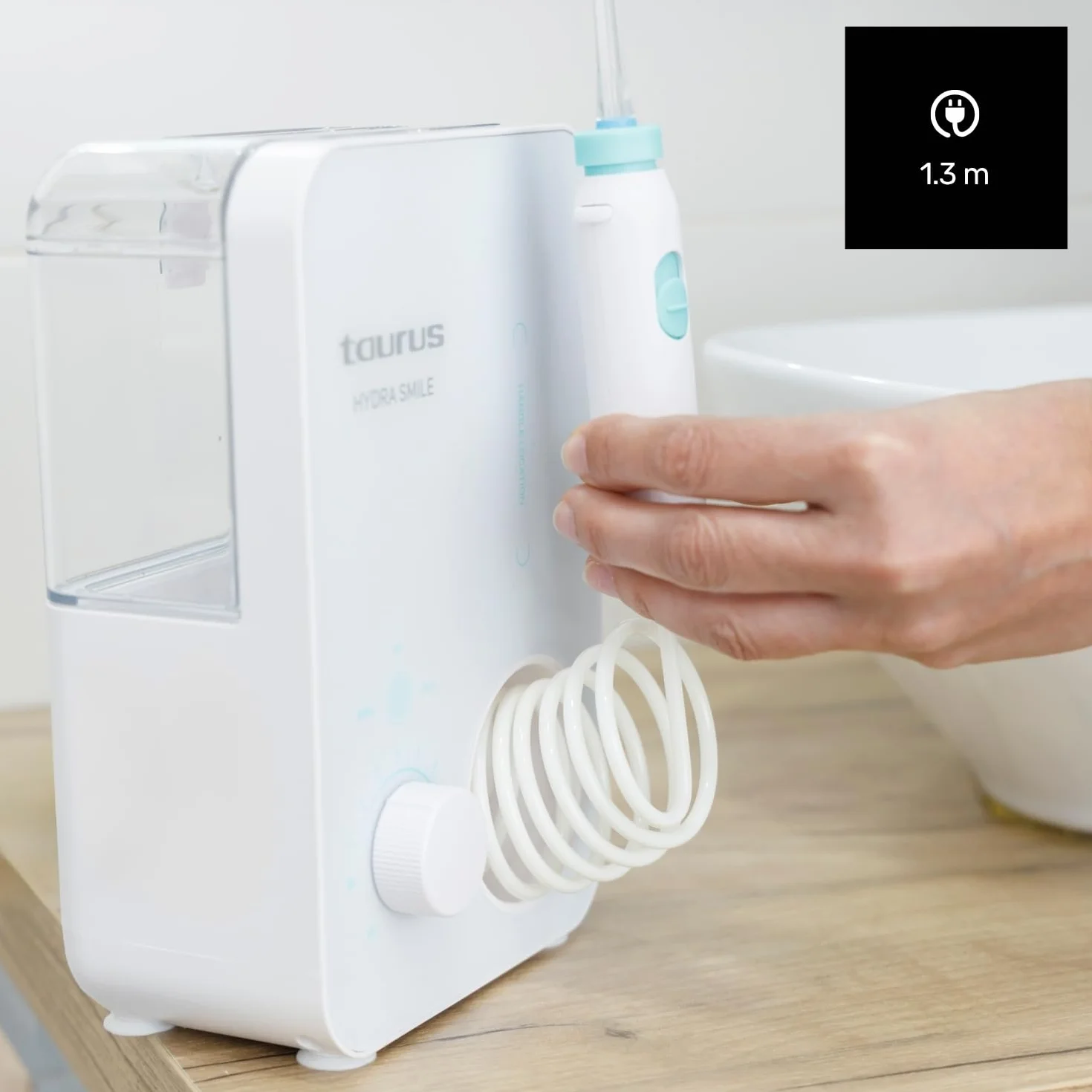 Taurus Irrigador Bucal Hydra Smile 20W 600ml 10 Presiones 3 Modos 7 Boquillas 1200-1700 Pulsos/min Control Táctil Auto Off