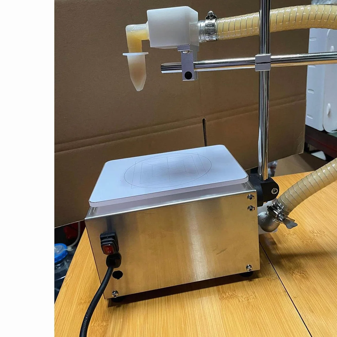 Máquina de llenado de líquidos para botellas Máquina de llenado de miel de pasta comercial Bomba de engranajes Tipo de pesaje Llenador automático de líquido viscoso 3 kg 5 kg Para crema cosmética de p