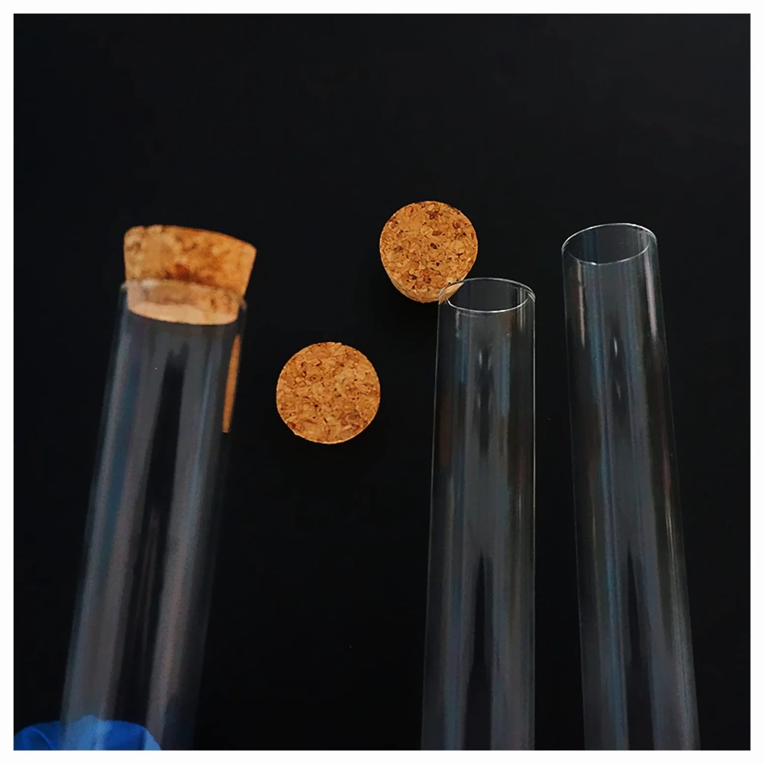 YYJzsw 24 unids/lote 25x150mm tubo de ensayo de vidrio de fondo plano transparente con tapones de corcho suministros de laboratorio