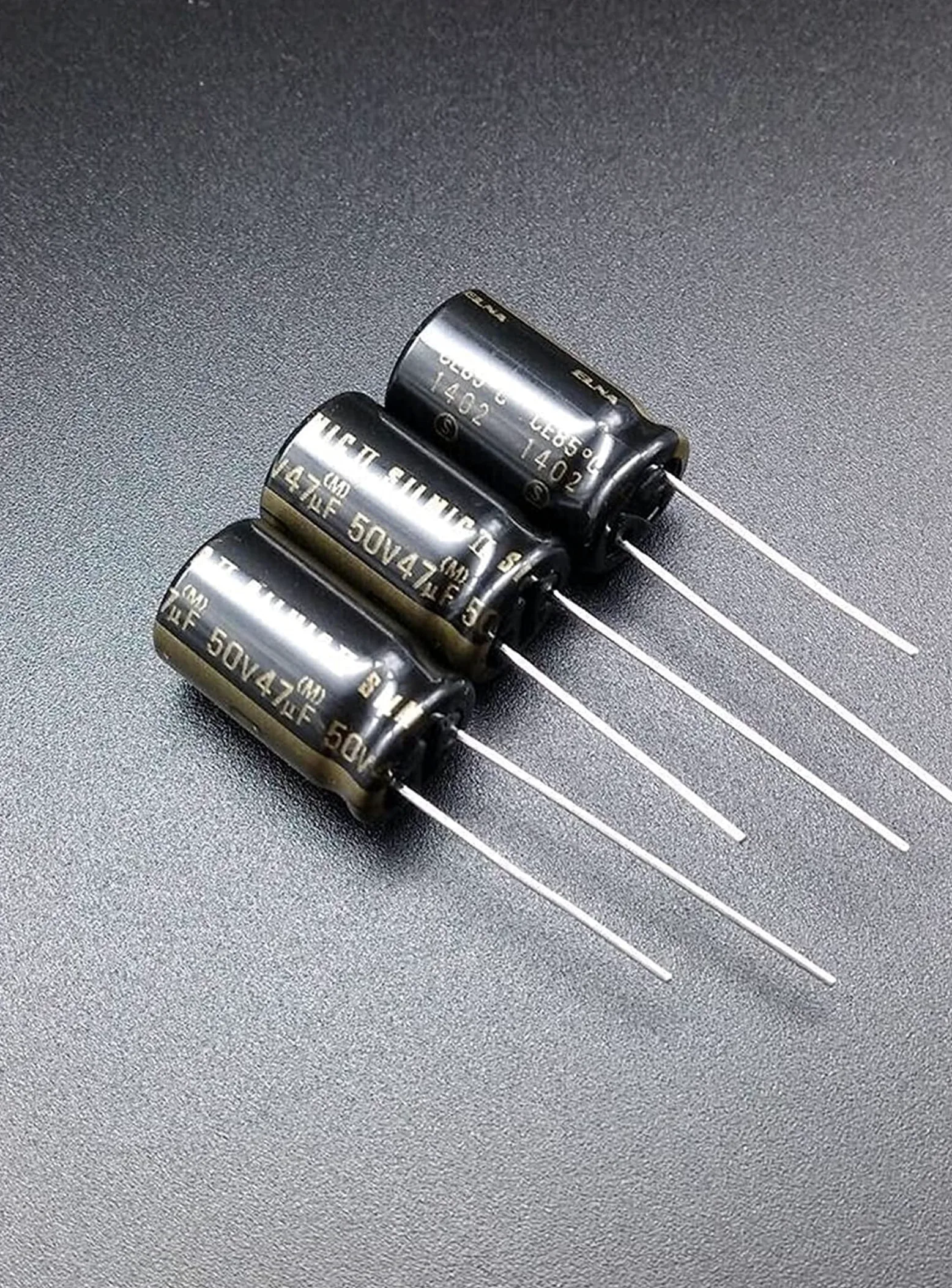Kit de condensadores 10 uds/30 uds 47uF/50V condensadores electrolíticos de punto ERTEYIN