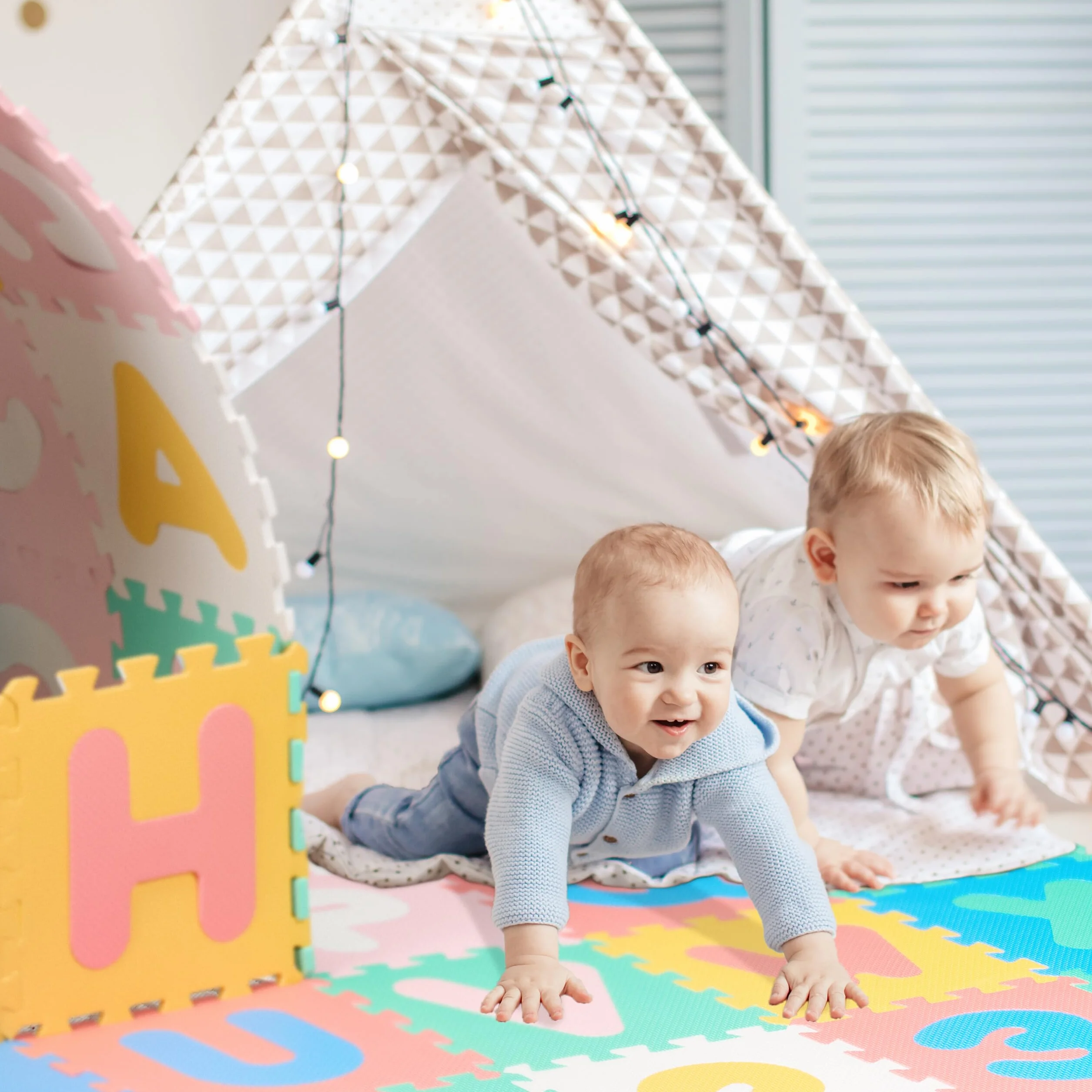 Relaxdays Alfombra Infantil Puzzle ABC y Números, 36 Piezas, 171 x 171 cm, Gomaespuma, Multicolor