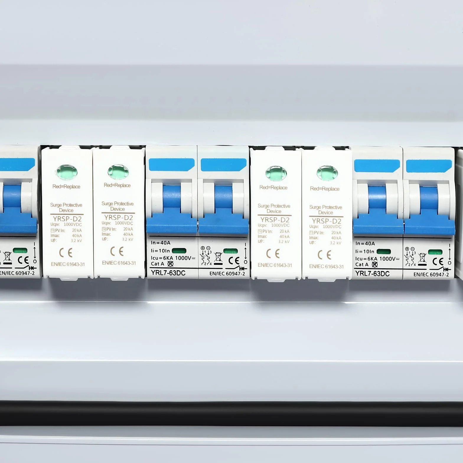 DC Protección contra sobretensiones PV 1000 V 40 A caja de conexiones solares con 3 entradas y salidas, interruptor de separación CC IP65 resistente al agua y a los golpes, interruptor de protección