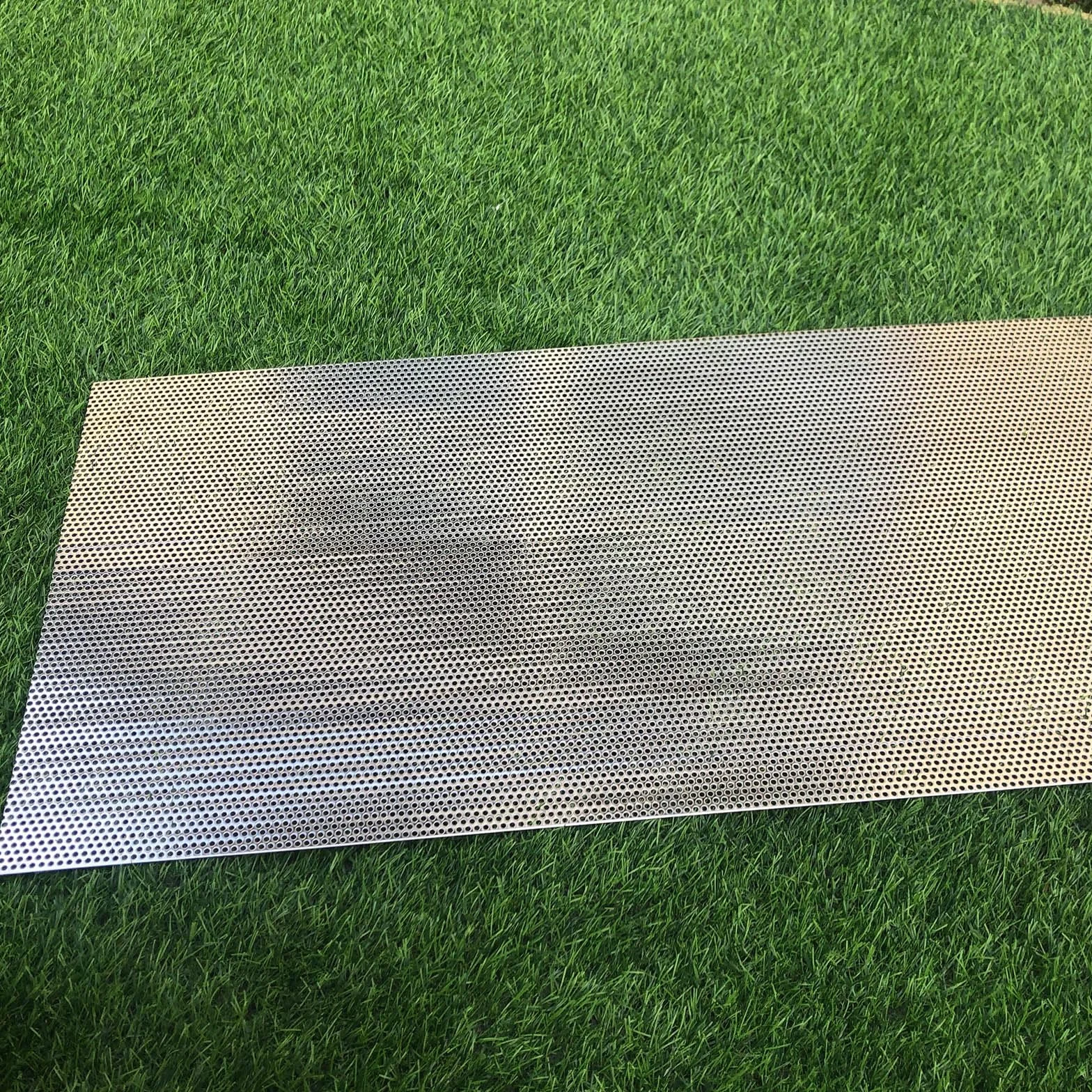 Chapa perforada acero inoxidable 3 mm 1,1 mm 914 mm x 457 mm