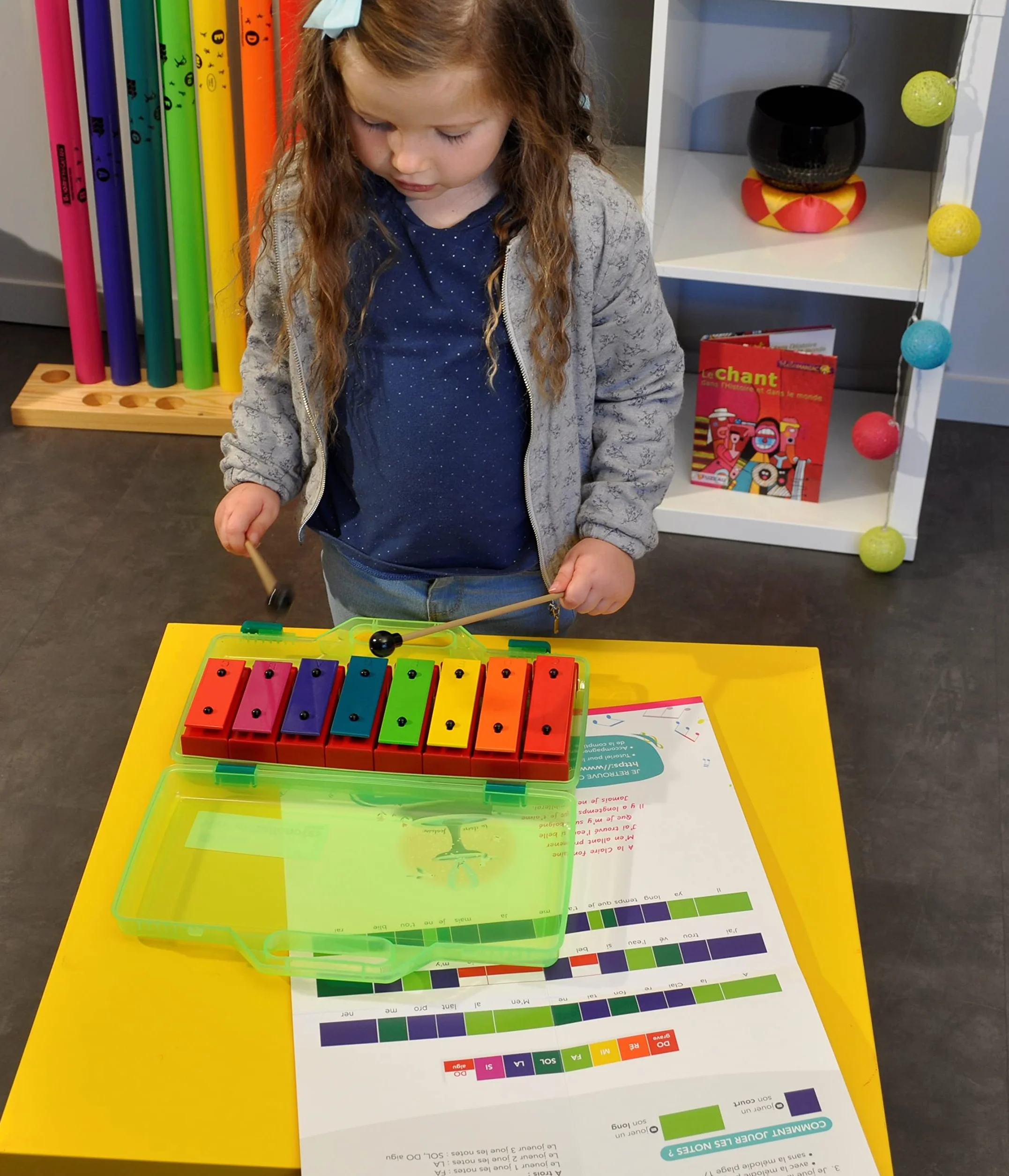 Fuzeau Folleto musical pedagógico CD de audio Colorzik Comptines 10 partituras codificadas en colores con letras Método para reproducir música sin solfeo a partir de 3 años