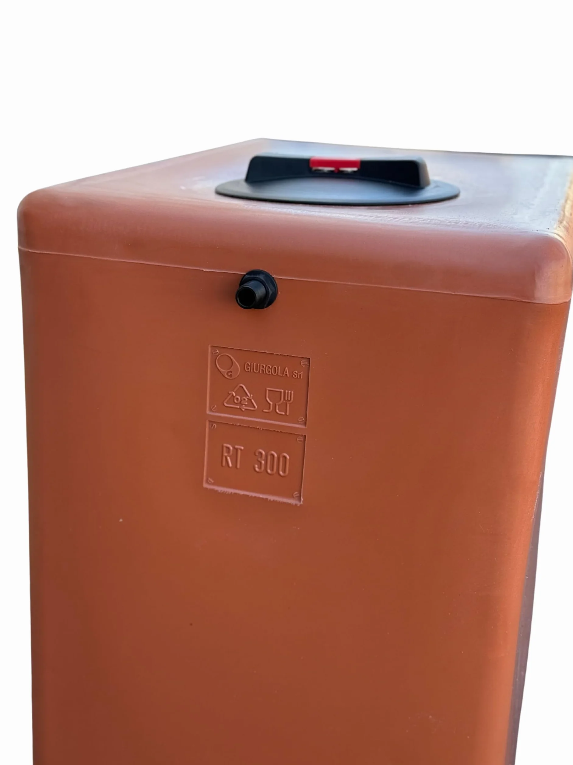 Depósito de Polietileno Certificado para Agua Potable paralelepípedo Rectangular Alto Mod. 300 litros Color Terracota Made in Italy